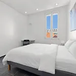 Ref 2048 - Superb Duplex In The Heart Of La Banane - For Rent * Cannes
