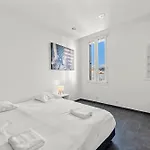 Ref 2048 - Superb Duplex In The Heart Of La Banane - For Rent Cannes