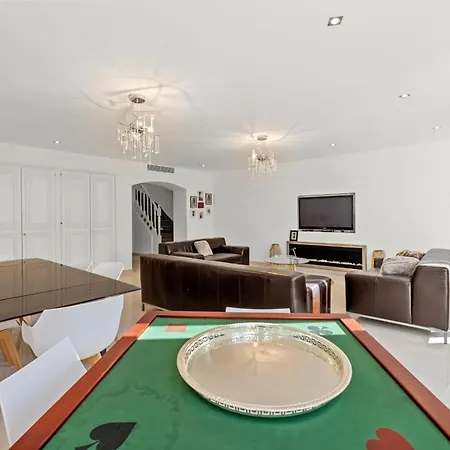 Ref 2048 - Superb Duplex In The Heart Of La Banane - For Rent * Cannes